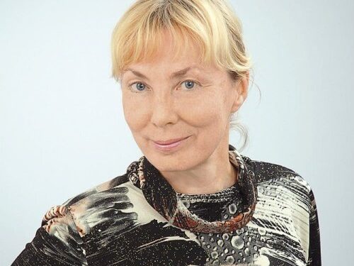 Елена Антропова