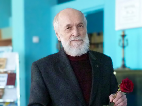 Михаил Попов